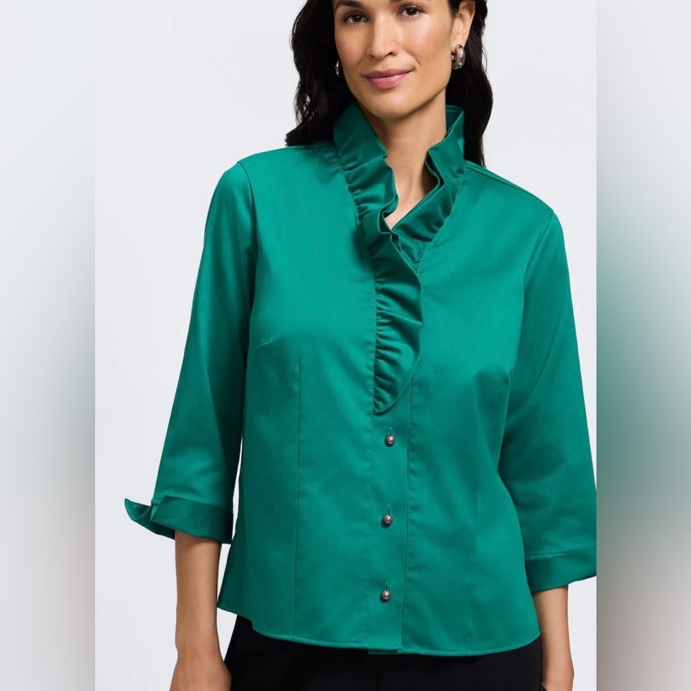 Edith Stretch Matte Sateen 3/4 Sleeve Shirt Size M. NWT
